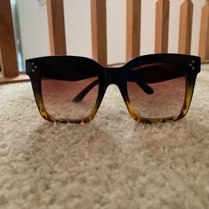 NWOT Oversized tortoise shell sunglasses